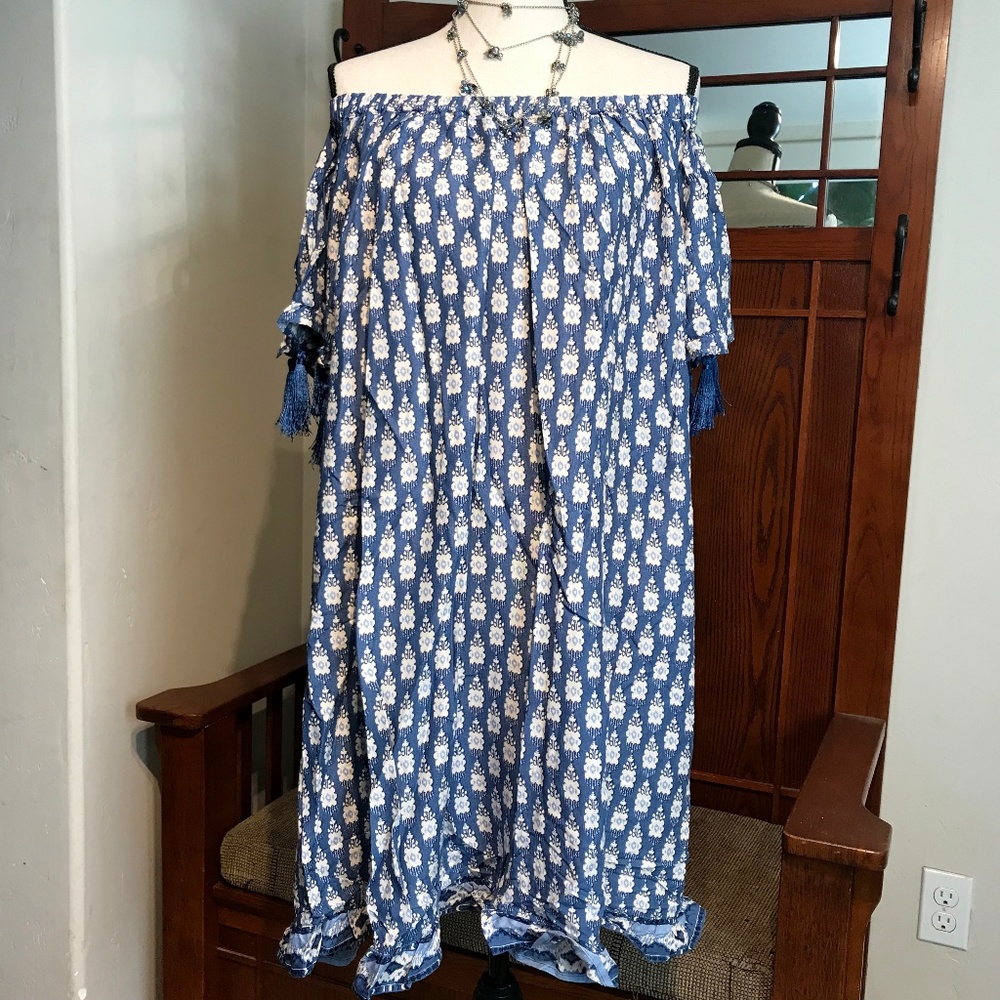 Off the Shoulder Tassel Dress - Picture 2 of 6